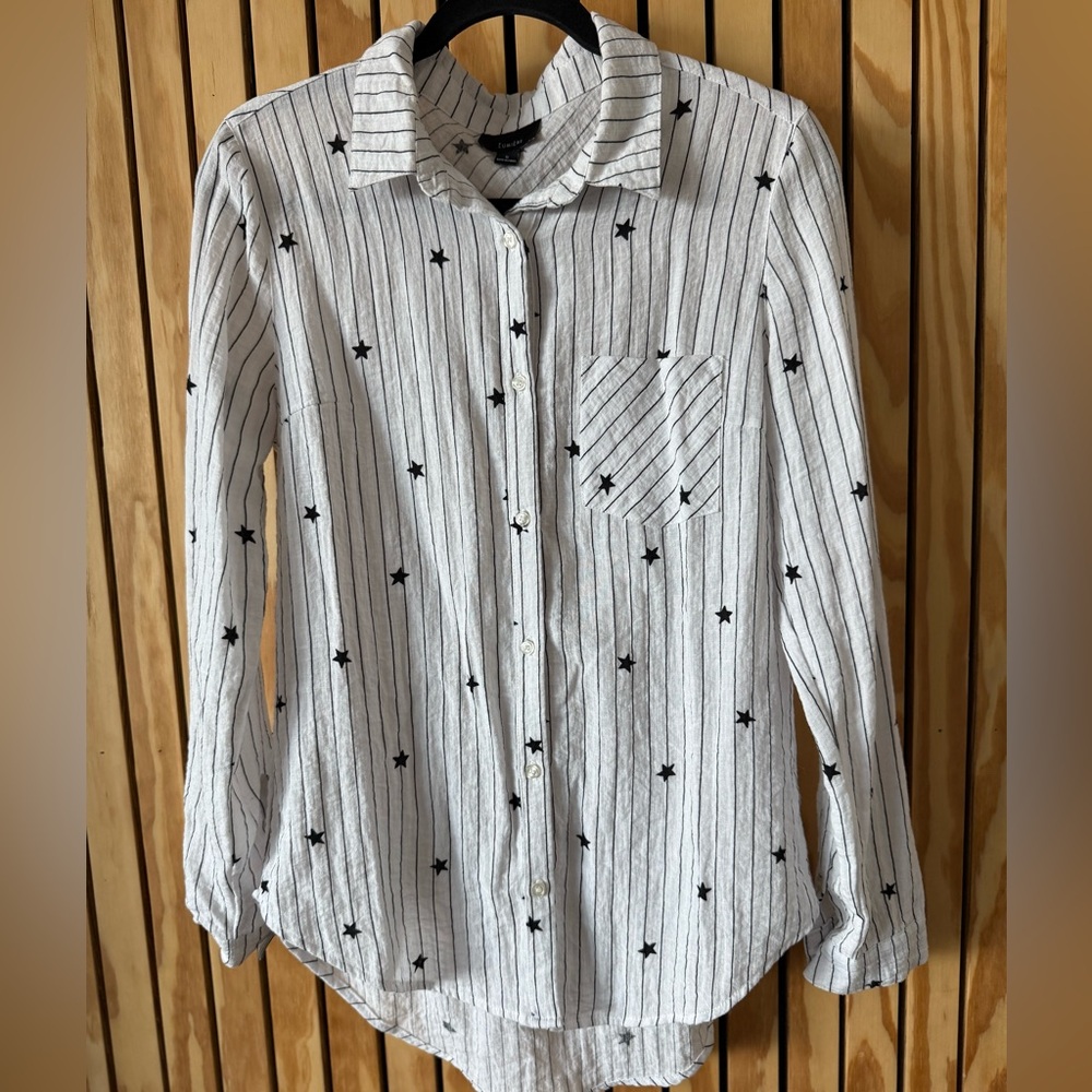 LUMIERE White Button-Up Stars and Striped Shirt - Small
